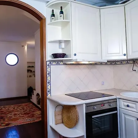 The Yellow House ヴィラ *