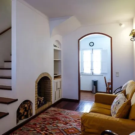 The Yellow House * 塔维拉