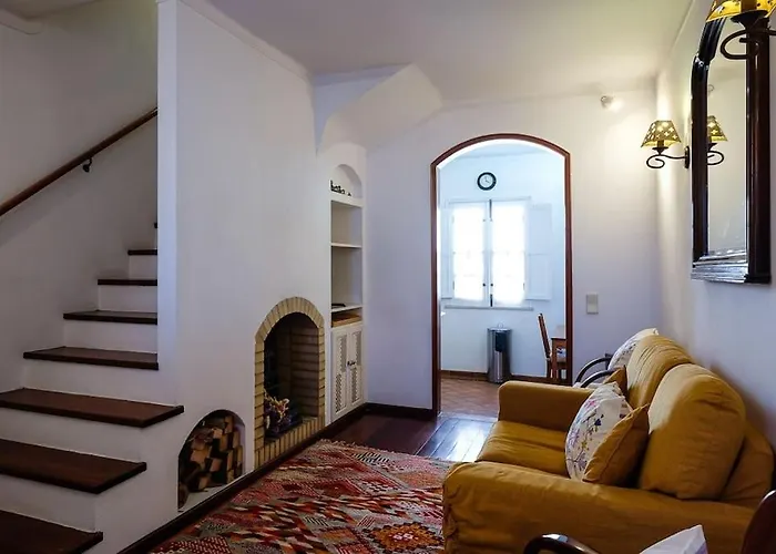 The Yellow House * 塔维拉