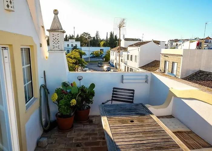 The Yellow House 别墅